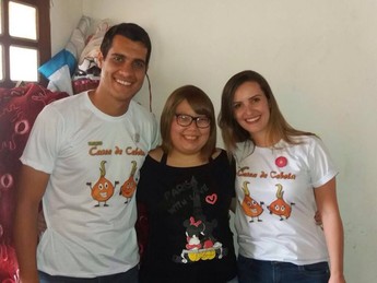 Lucas e Layana doação cabelo Paysandu (Foto: Divulgação/Think Sports)