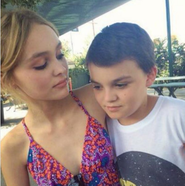 Os dois filhos de Johnny Depp e Vanessa Paradis, Jack e Lily-Rose (Foto: Instagram)