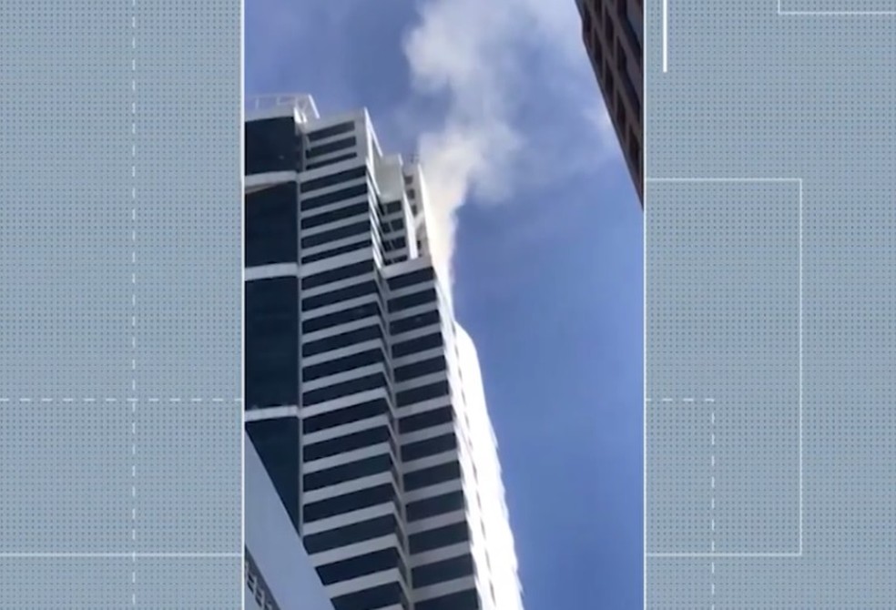 Vídeo mostra fumaça  — Foto: Reprodução/TV Bahia