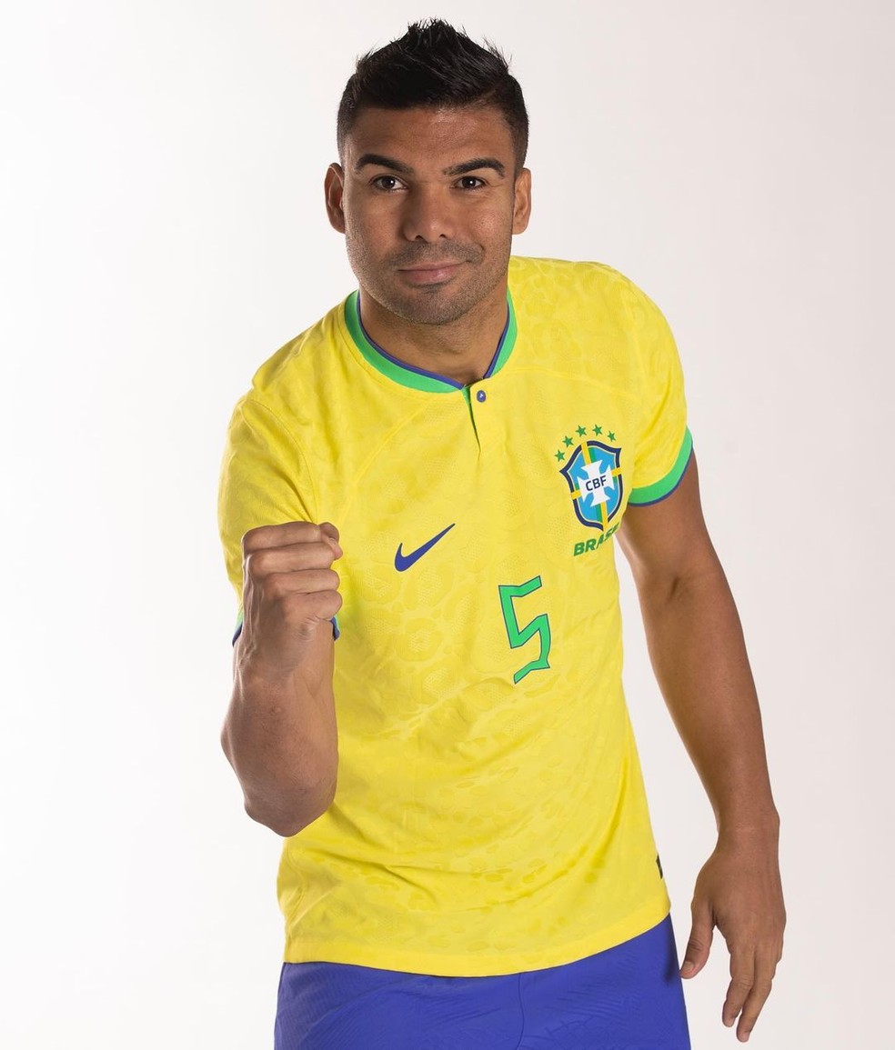 Casemiro durante sessão de fotos da seleção brasileira — Foto: Lucas Figueiredo/CBF