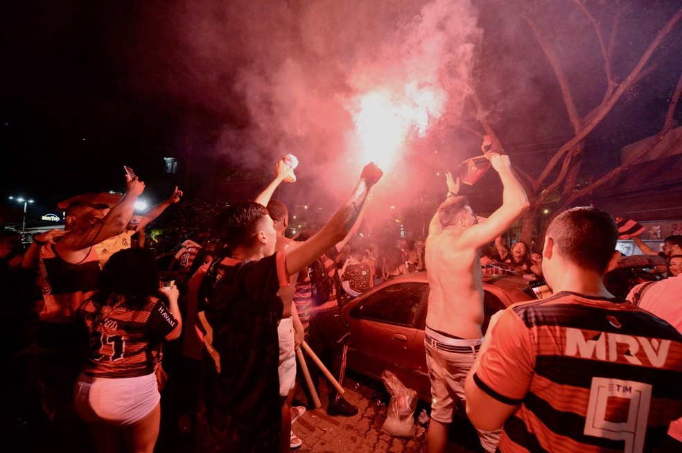 Torcida do Flamengo faz festa nas ruas do Rio de Janeiro — Foto: André Durão