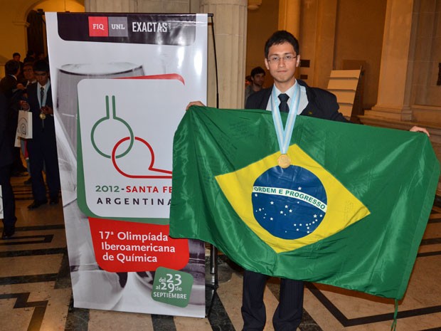 Daniel Hara, de São Paulo, ganhou medalha de ouro na Iberoamericana de Química (Foto: Arquivo pessoal)