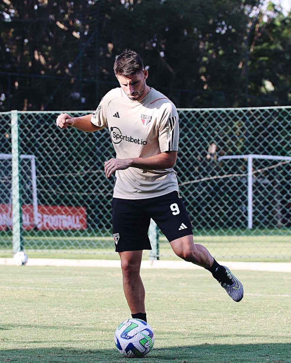 São Paulo confia em Calleri para recuperar ataque; veja números
