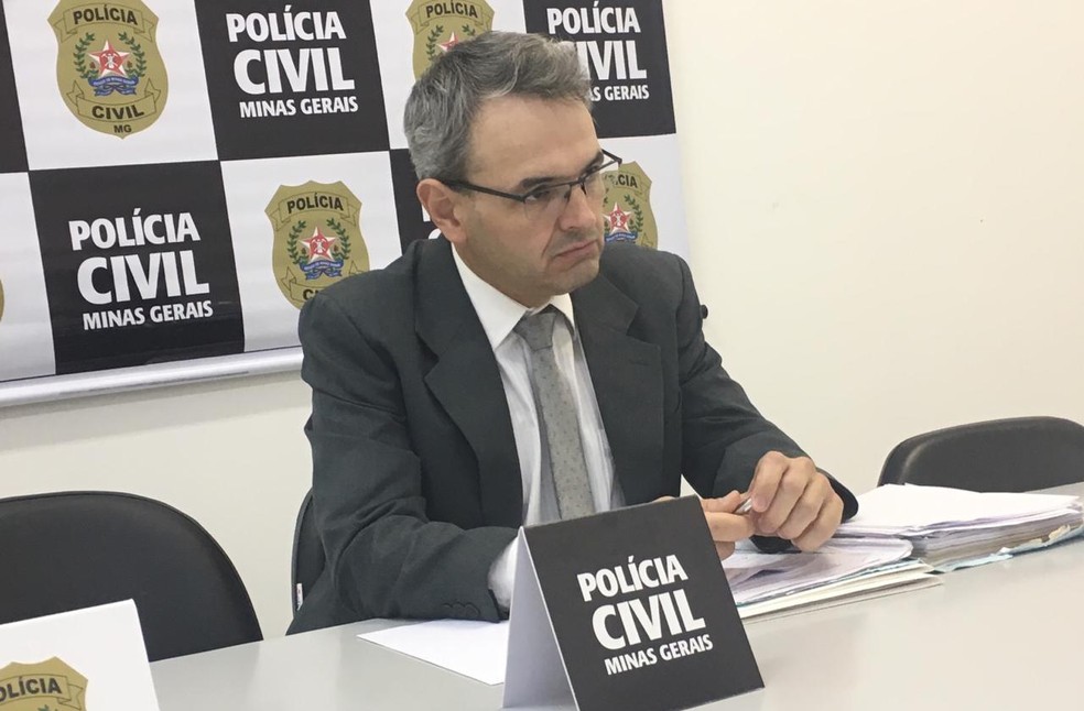 Delegado regional, Marcos Tadeu, falou sobre crime e o andamento das investigações — Foto: Rodrigo Scapolatempore/G1
