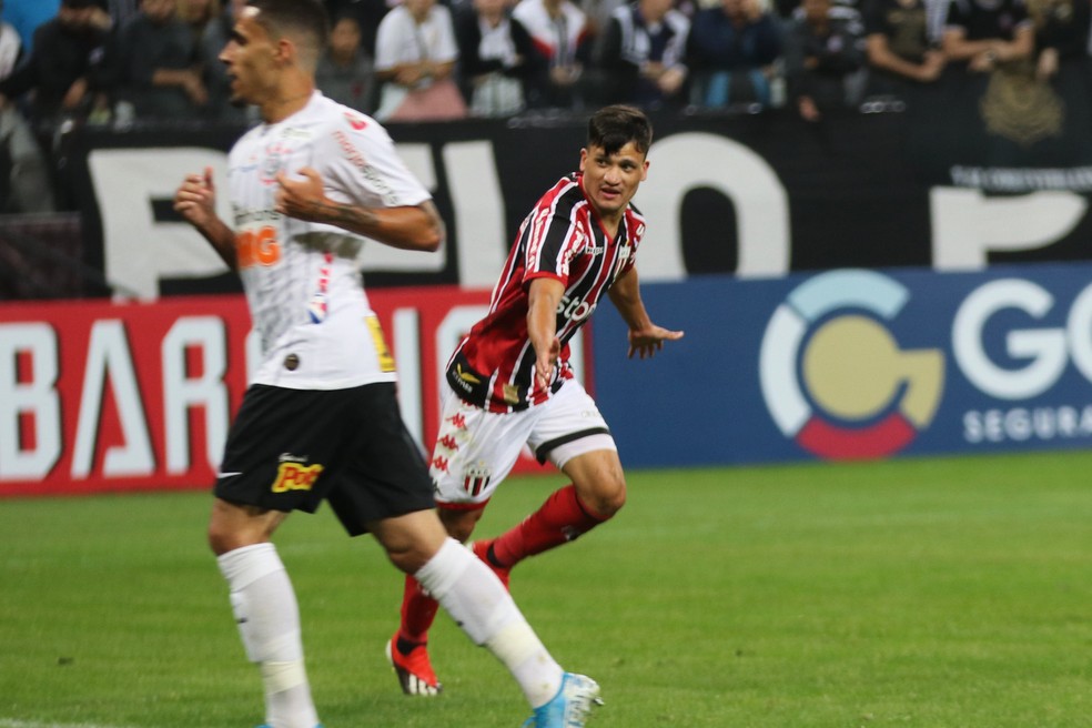 Tecnico Do Botafogo Sp Reprova Estreia E Faz Aviso Quem Merece Vai Jogar Botafogo Sp Ge