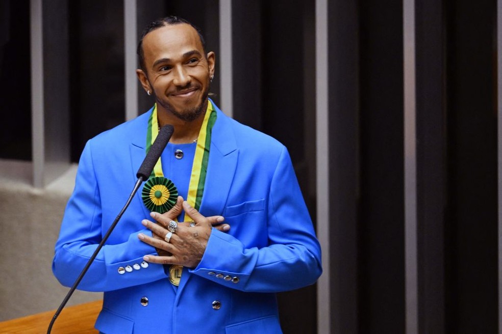 Lewis Hamilton recebeu título de cidadão honorário do Brasil antes do GP de São Paulo da F1 2022 — Foto:  EVARISTO SA/AFP via Getty Images