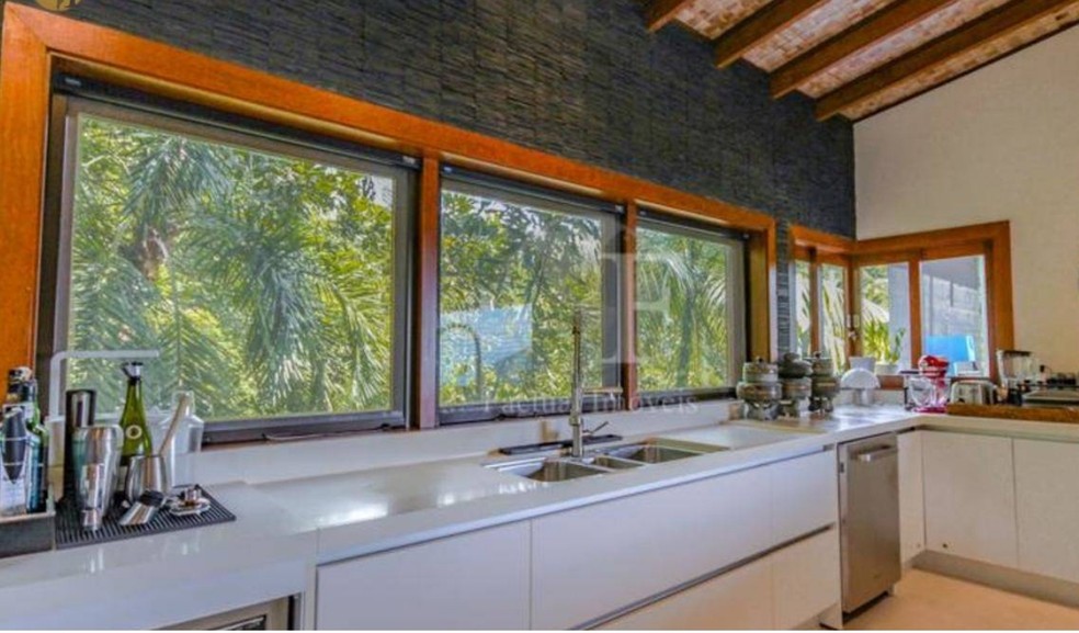 Casa em Tijucopava está à venda. Negocie através do site da Factual. — Foto: Factual Negócios Imobiliários