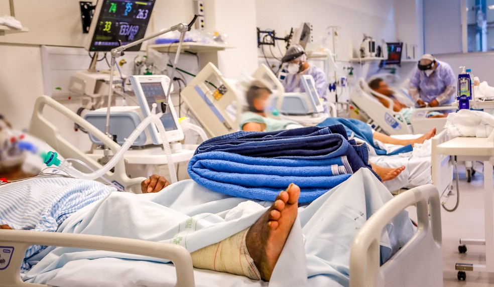 UTI do Hospital de Clínicas em Porto Alegre na terça-feira, 2 de março de 2021 — Foto: Silvio Avila