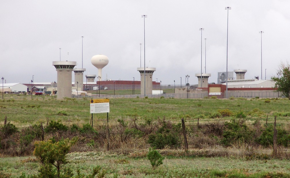 Complexo penitenicário federal em Florence, no Colorado, chamada de "Alcatraz dos Estados Montanhosos", onde El Chapo deve cumprir a sentença. — Foto: Steven Saint/Reuters