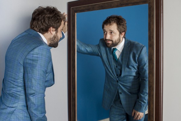 O humorista Gregório Duvivier, que estreia hoje um talk show na HBO (Foto: Rogerio Resende)