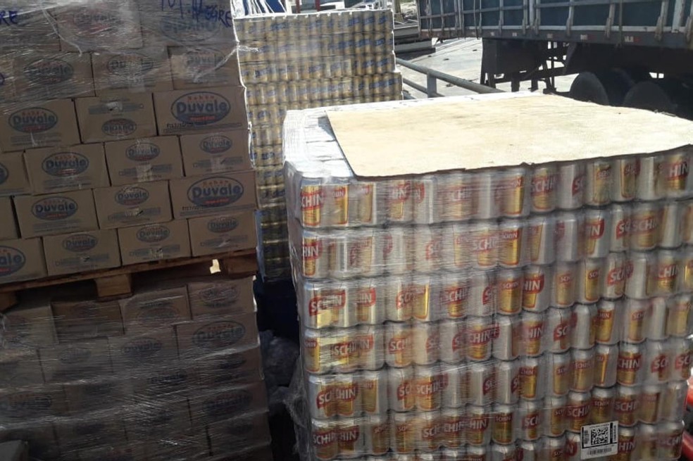 Mercadorias no valor de R$ 3.797.440,04 sem documentação fiscal foram encontradas em depósitos de bebidas em Santarém  — Foto: Sefa/Divulgação 