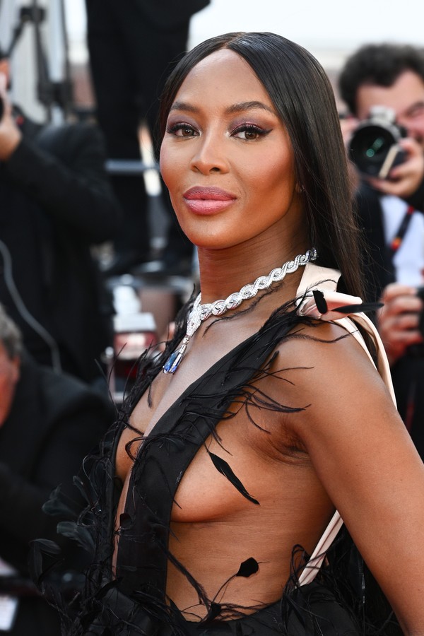 CANNES, FRANCE - MAY 23: Naomi Campbell attends the screening of "Decision To Leave (Heojil Kyolshim)" during the 75th annual Cannes film festival at Palais des Festivals on May 23, 2022 in Cannes, France. (Photo by Stephane Cardinale - Corbis/Corbis via  (Foto: Corbis via Getty Images)