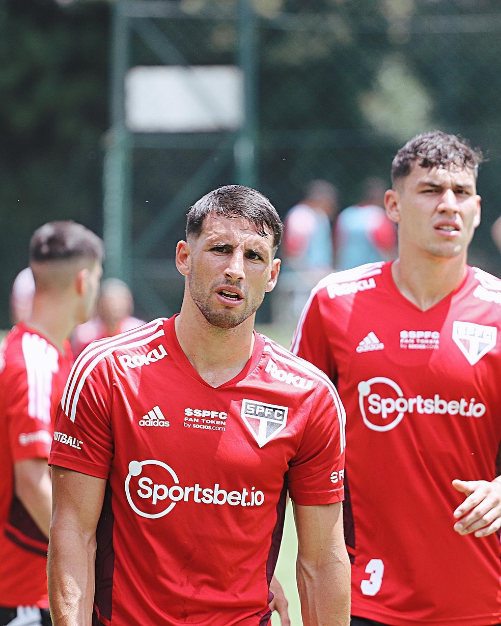 Calleri e Ferraresi em treino do Tricolor — Foto: Divulgação / São Paulo FC