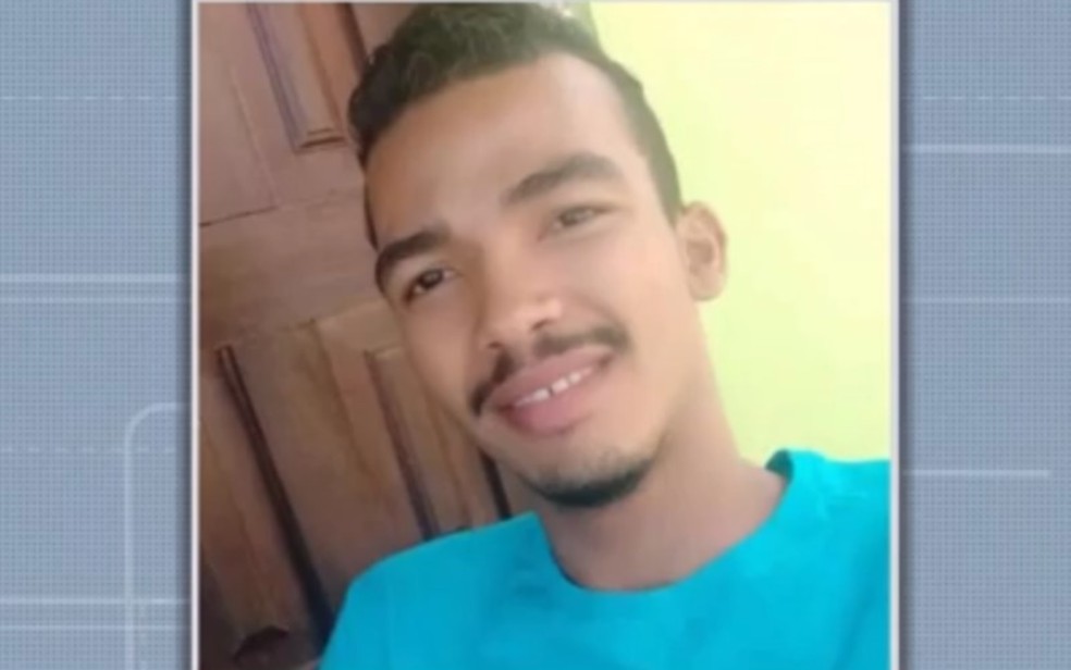 Madson Santos da Silva, de 20 anos, morreu durante acidente entre carro e moto  — Foto: Reprodução/TV Santa Cruz