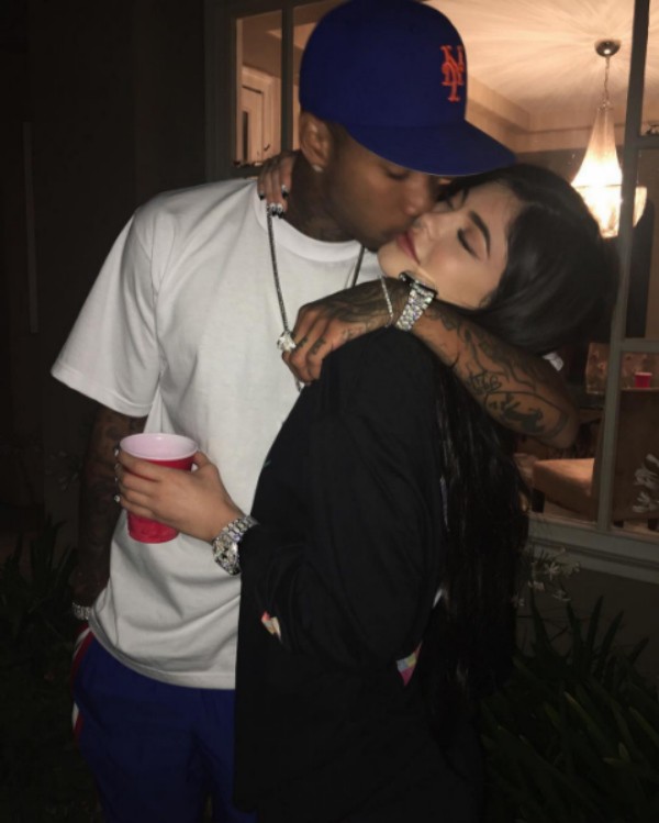 A celebridade Kylie Jenner e o rapper Tyga (Foto: Instagram)