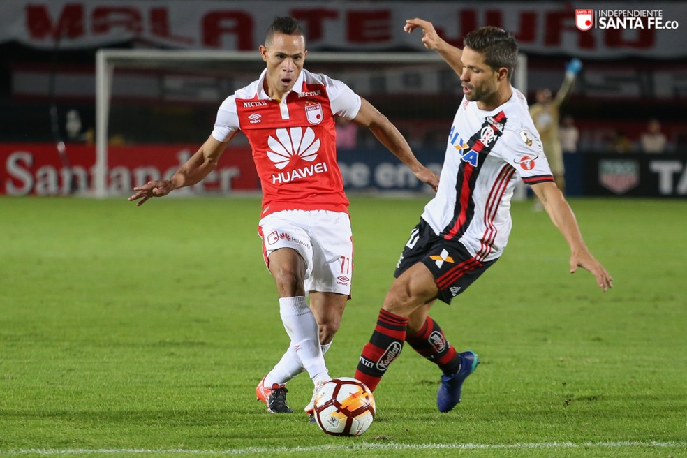 Flamengo teve dificuldades na primeira fase. Venceu duas vezes o Emelec  (Foto: Andrés Rot)