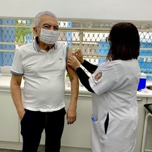 Maurício de Sousa, criador da 'Turma da Mônica', toma terceira dose da vacina contra Covid: 'Sinto-me mais protegido', ele afirmou, aos 85 anosInstagram
