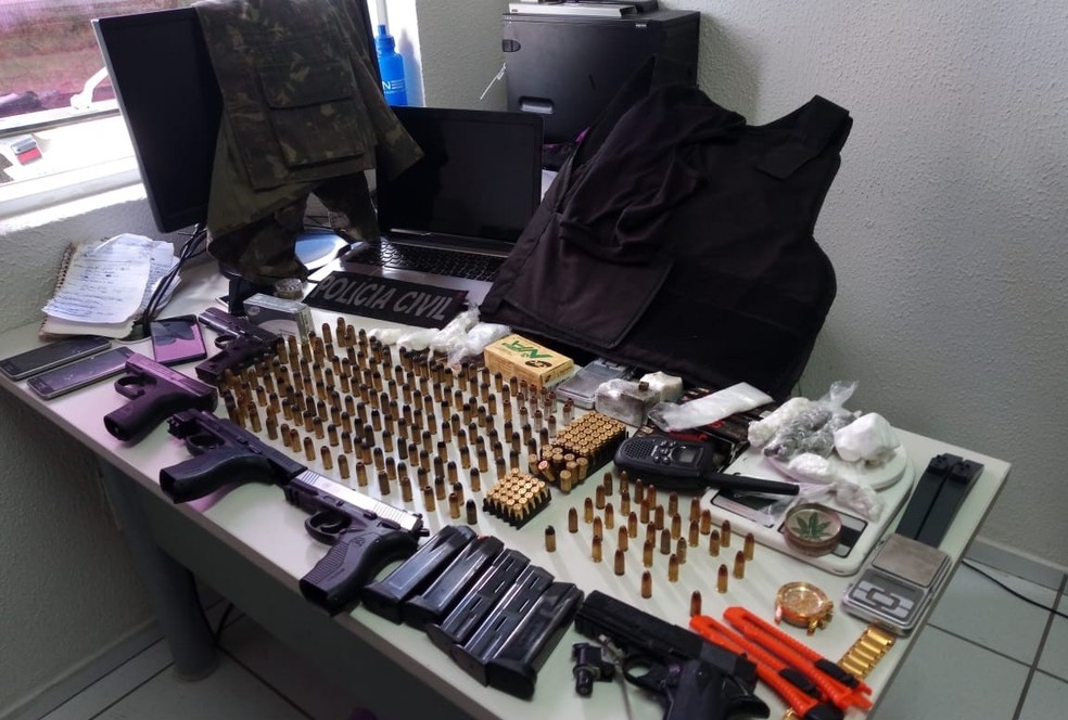 Operação prendeu suspeitos e apreendeu diversas armas e munição na Grande Fortaleza. — Foto: SSPDS/Divulgação