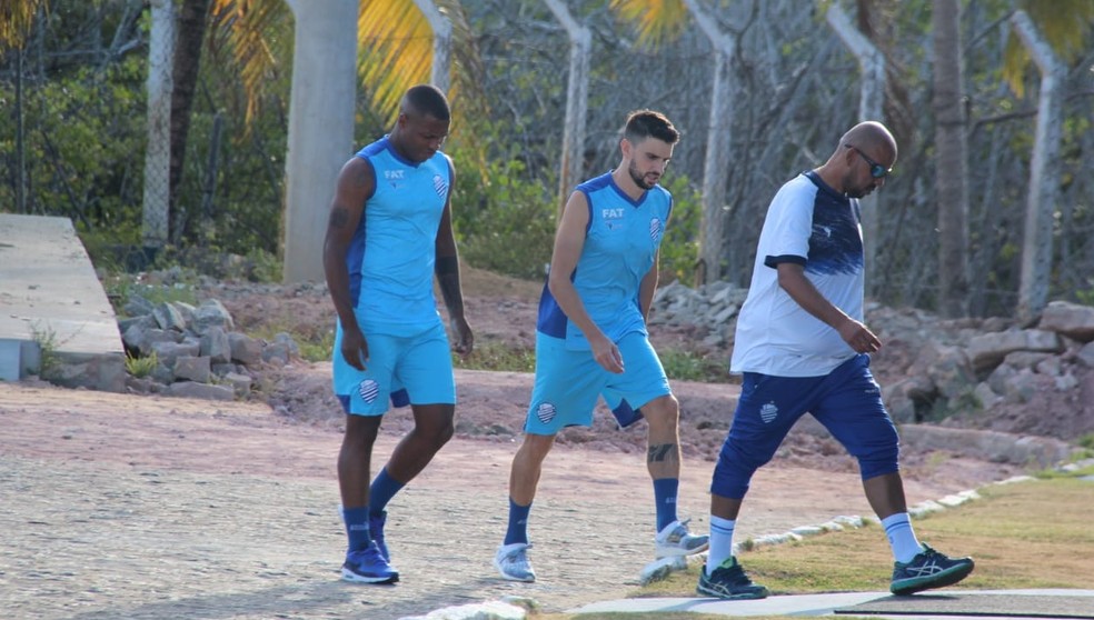 Diego Maurício e Rodrigo Pimpão, duas das principais contratações do CSA no ano — Foto: Denison Roma - GloboEsporte.com