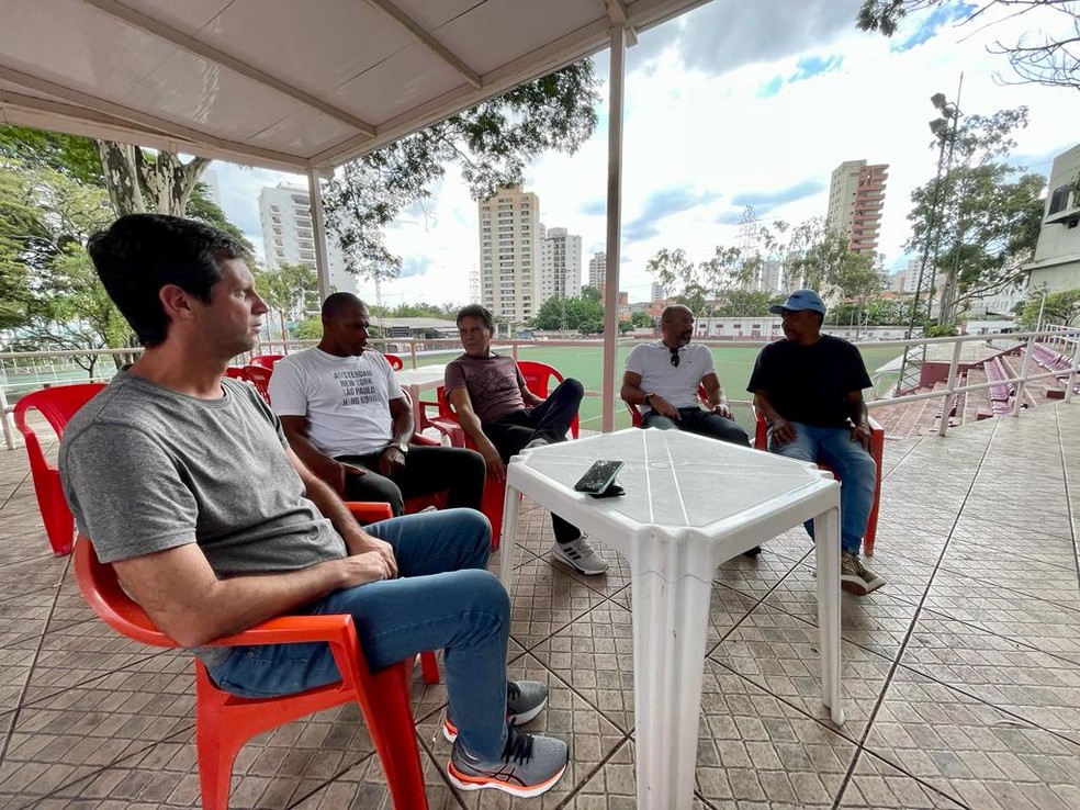 Dias, Luizão, Raudinei, Sérgio Soares e Anderson Lima contam histórias de Fernando Diniz — Foto: Thiago Ferri