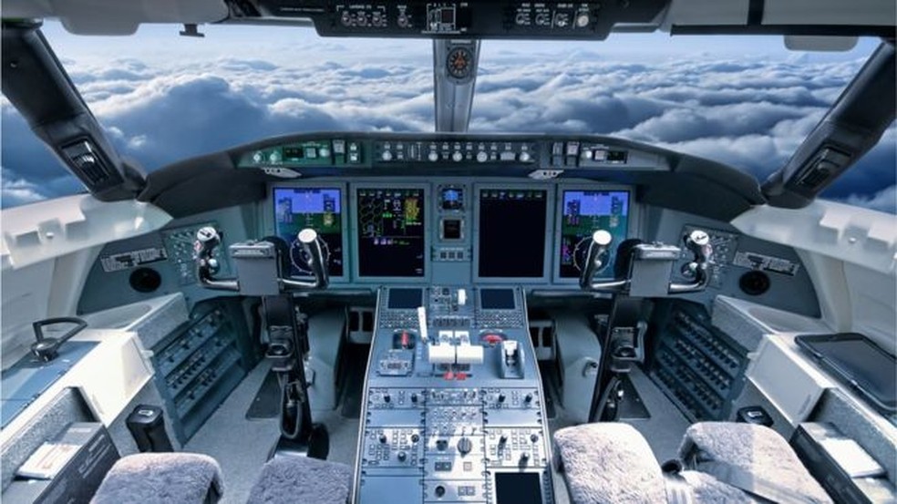 Especialistas em aviação temem que o crescimento da indústria leve a uma falta de pilotos para atender à demanda por novos voos — Foto: Getty Images 