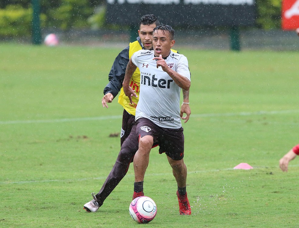 Cueva teve conversas francas com Raí no São Paulo (Foto:  Érico Leonan / saopaulofc.net)