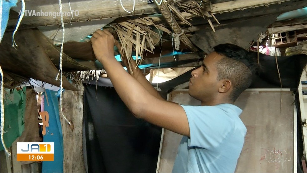 Ideia de dar aulas de reforço foi de voluntário que sonha ser professor — Foto: Reprodução/TV Anhanguera