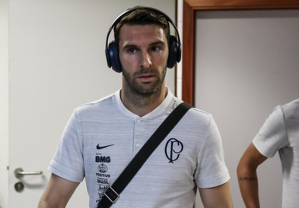 Chama o Gustagol, após contratura detectada na coxa, Boselli vira dúvida para o fim de semana 