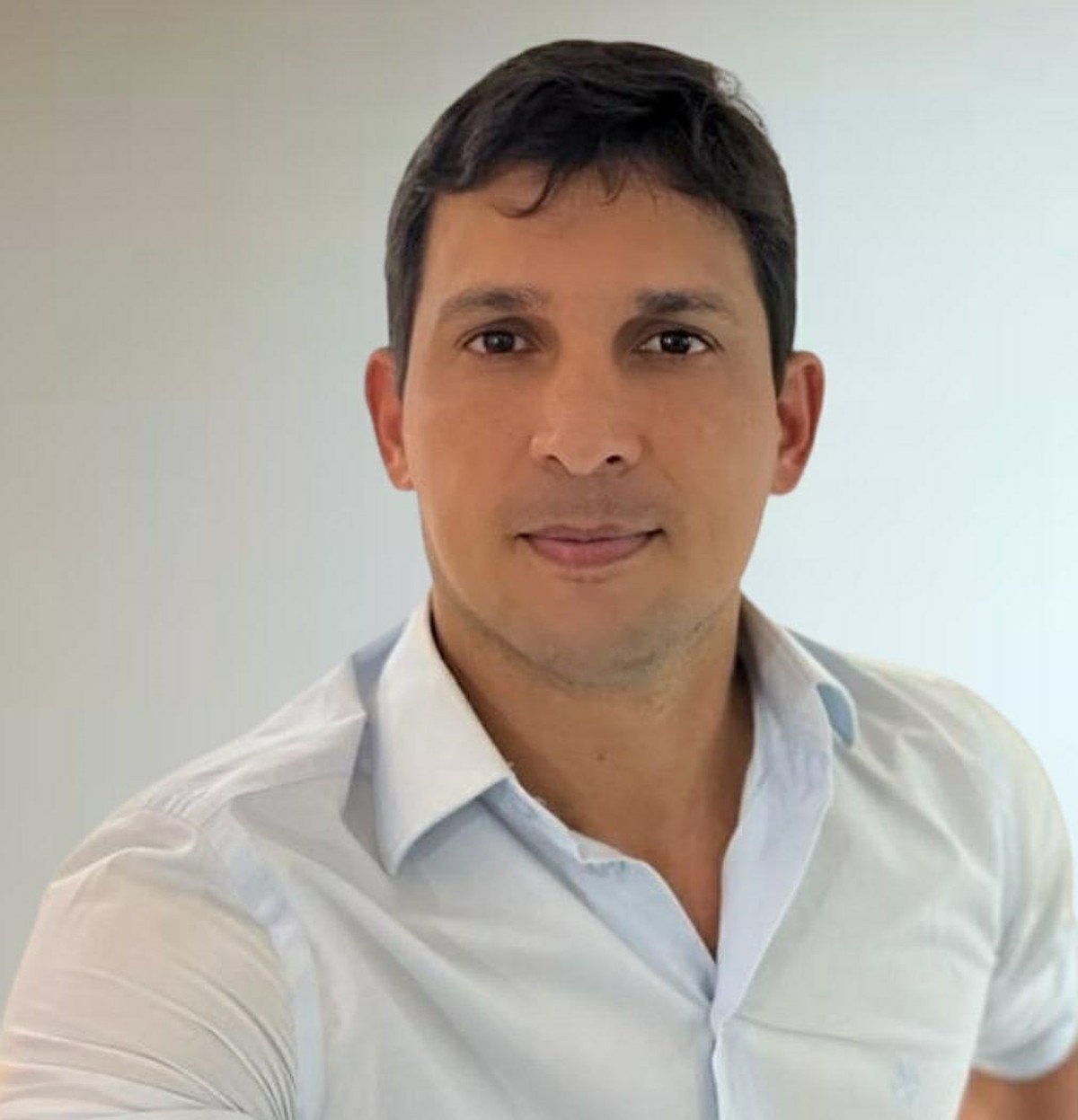 bombeiro-militar-luciano-fontes-lan-ado-candidato-a-governador-de