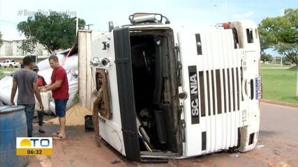 Rotatória na região norte de Palmas tem histórico de tombamento de caminhões