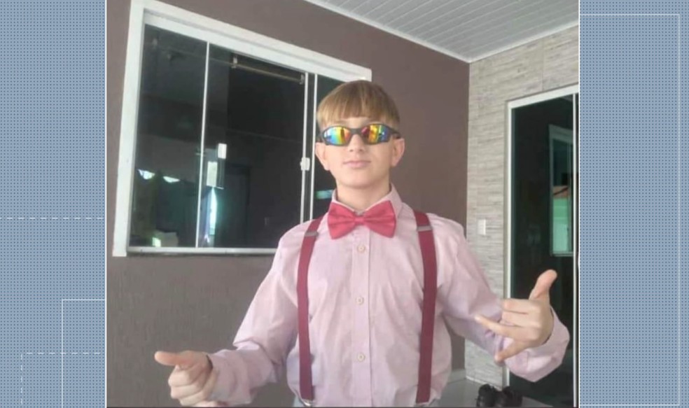 Adolescente de 14 anos morre após ser atingido por trave em campo de futebol durante festa do próprio aniversário — Foto: Reprodução/RPC