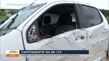 Caminhonete capota após motorista perder o controle da direção na BR-153