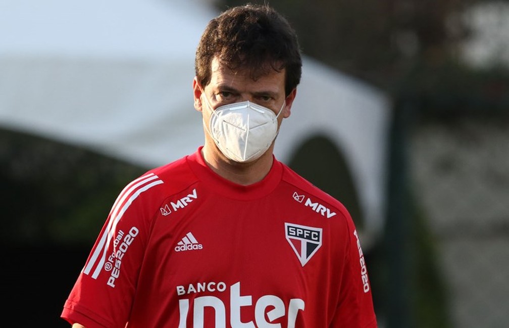 Fernando Diniz comanda treino do São Paulo — Foto: Rubens Chiri / saopaulofc.net