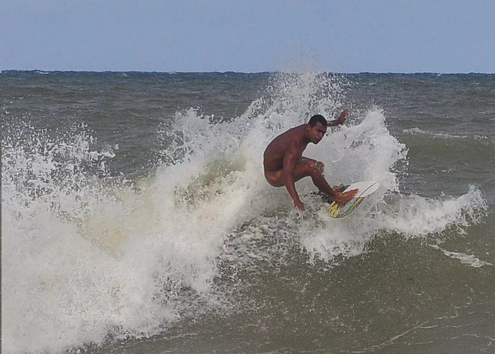 Praia de Tambaba tem campeonato de surf naturista  â Foto: Roberto Guedes/Secom-PB