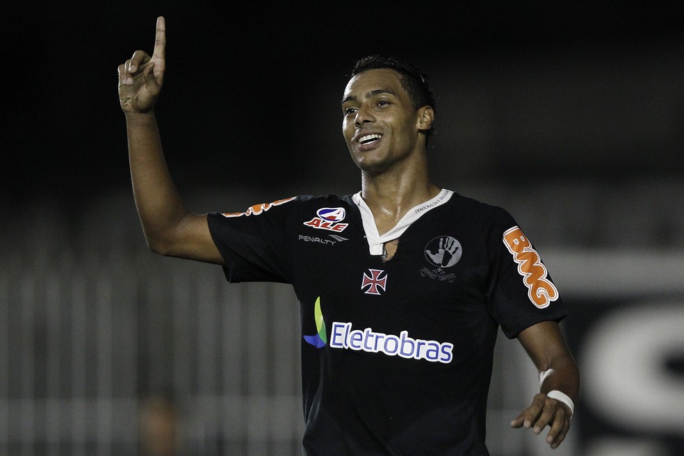 Élton defendeu o Vasco entre 2009 e 2011 — Foto: Buda Mendes/LatinContent via Getty Images
