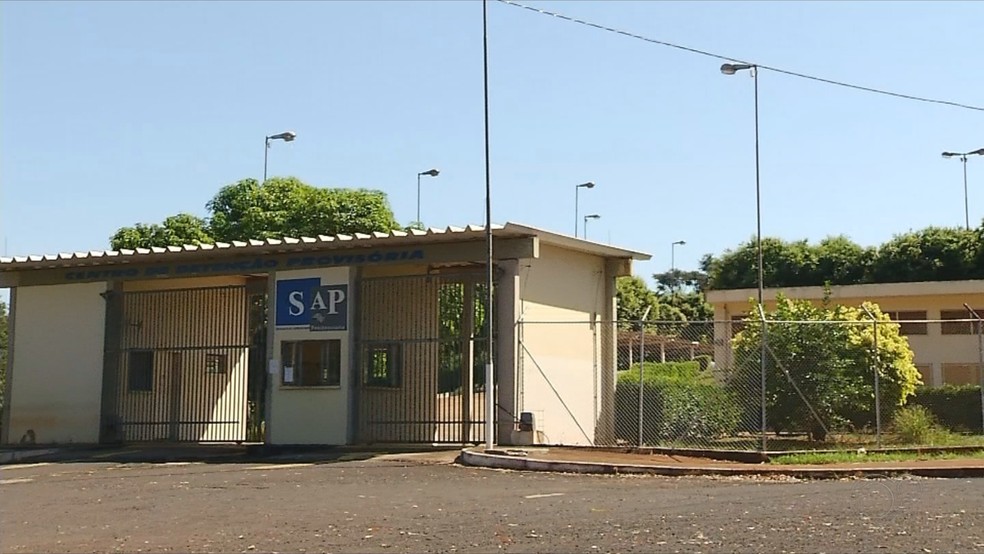 Fachada do Centro de Detenção Provisória de São José do Rio Preto — Foto: Reprodução/TV TEM 
