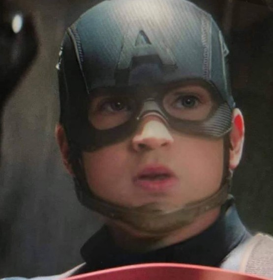 Chris Evans como Capitão América criança (Foto: Reprodução Instagram)