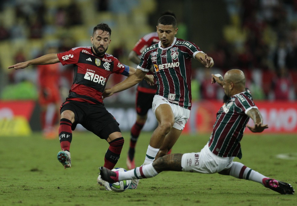 Flamengo de Everton Ribeiro eliminou o Fluminense na Copa do Brasil — Foto: Alexandre Cassiano