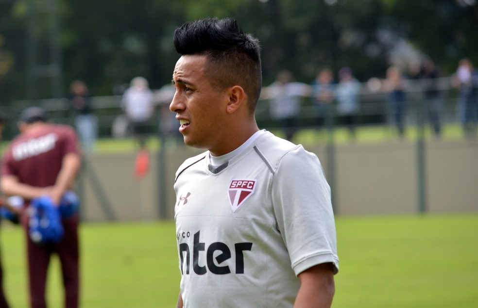 Cueva está convocado pela seleção peruana (Foto: Erico Leonan / site oficial do SPFC)