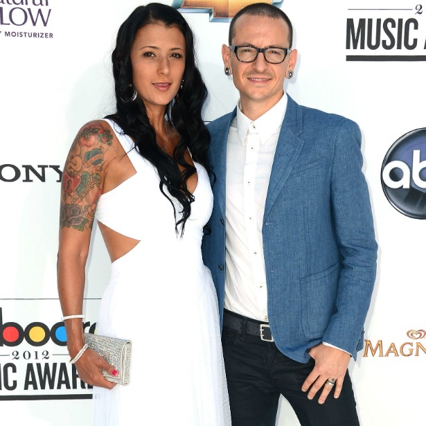 O ex-vocalista do Linkin Park, Chester Bennington, se casou no fim de 2005 com a ex-modelo da 'Playboy' Talinda Ann Bentley. (Foto: Getty Images)