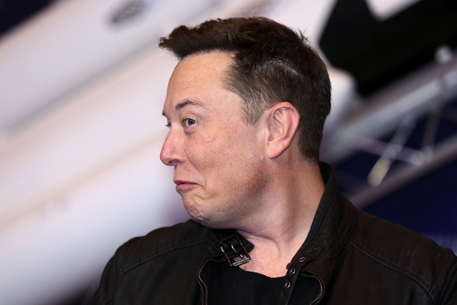 Elon Musk vende US$ 7 bi em ações da Tesla em meio a processo com Twitter