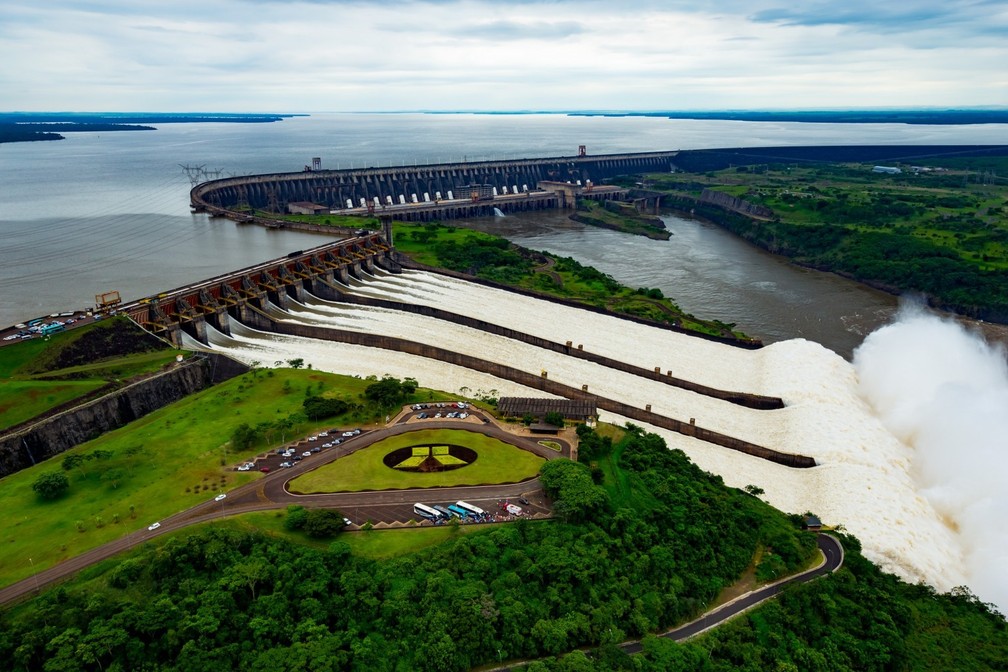 Em 2018, Itaipu foi responsável pelo abastecimento de 15% de toda a energia consumida pelo Brasil e de 90% do Paraguai — Foto: Alexandre Marchetti/Itaipu Binacional