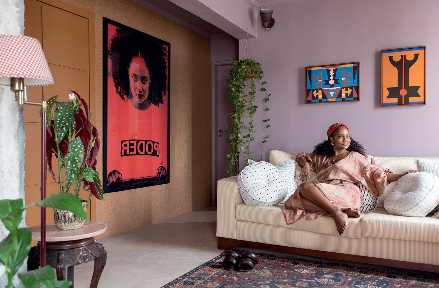 Luiza Brasil abre seu apartamento com decoração colorida e muita personalidade (Foto: Wesley Diego Emes)