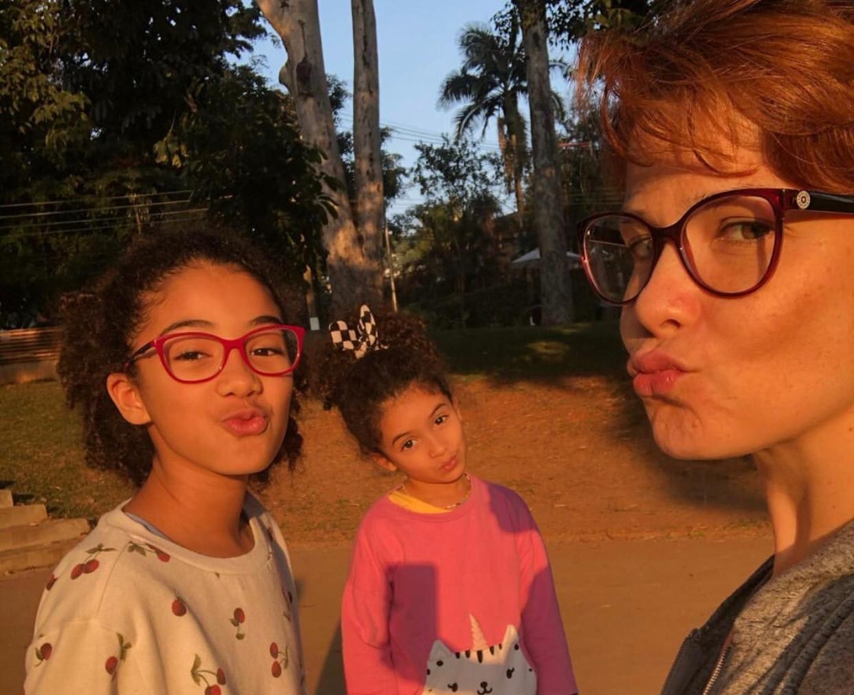 Samara Felippo com as filhas (Foto: Reprodução Instagram)