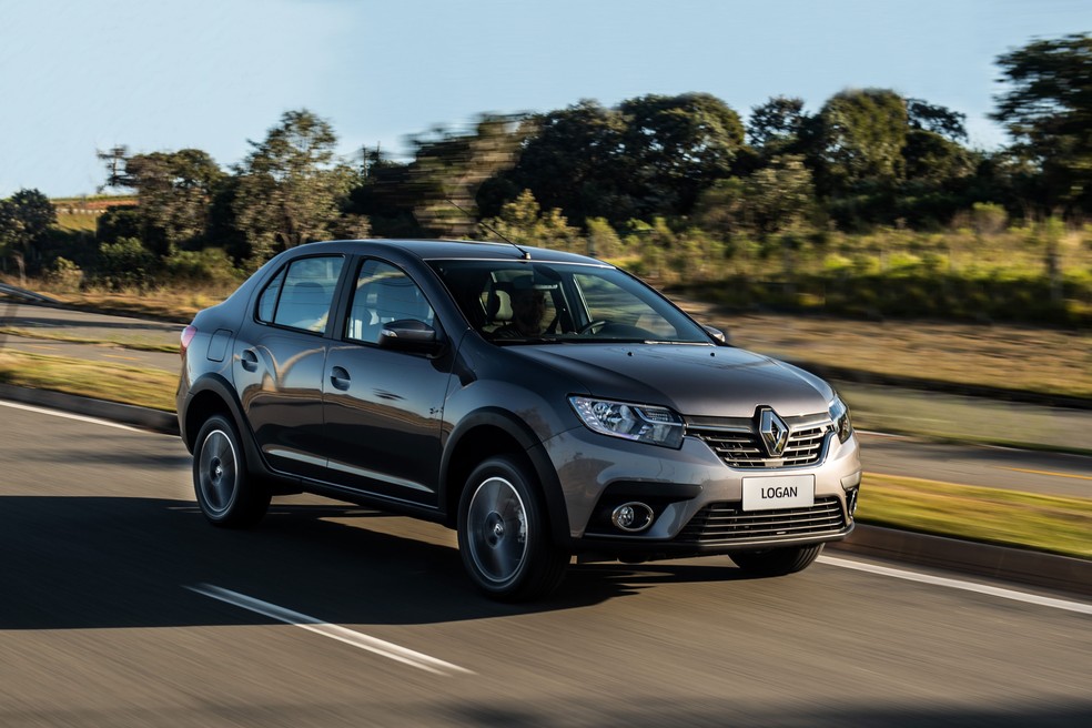 Renault Logan 1.0 está entre os carros mais econômicos do Brasil — Foto: Divulgação