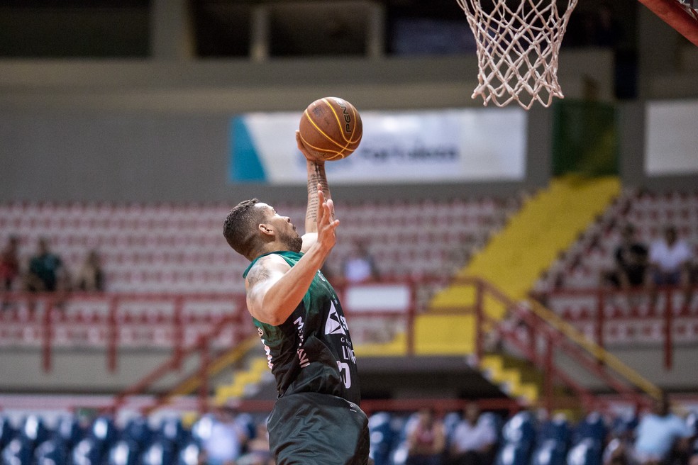 Hetssheimer vive ótimo momento no Bauru (Foto: Stephan Eilert/Divulgação)
