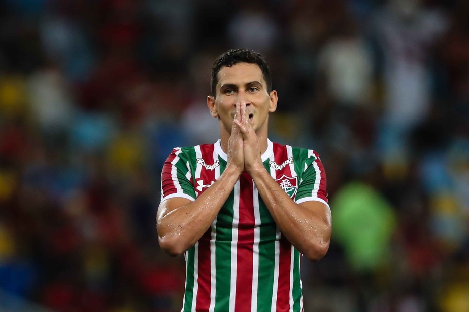 Ganso e B.Henrique serÃ£o julgados por expulsÃµes em Fla-Flu; tricolor pode pegar 360 dias de gancho