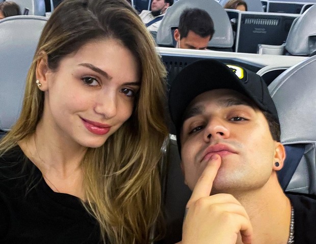 Luan Santana com a namorada (Foto: Instagram/Reprodução)