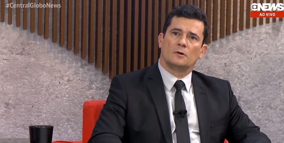 O ministro da JustiÃ§a, SÃ©rgio Moro, durante entrevista Ã  GloboNews nesta quarta-feira (15) â Foto: ReproduÃ§Ã£o