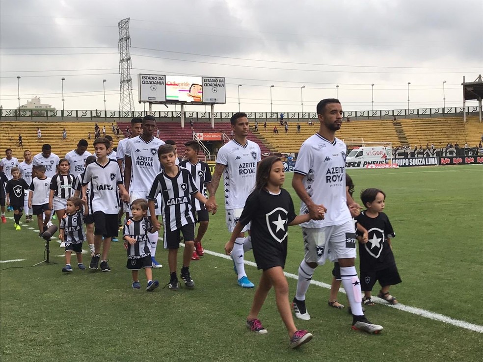 Análise: o que pode ser aproveitado pelo Botafogo na derrota em Volta ...